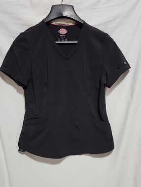 Dickies Black V-Neck Short Sleeve Women's Top and Pants